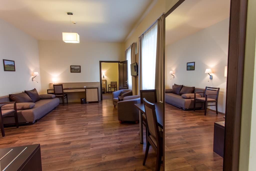 Tokajvar Hotel מראה חיצוני תמונה